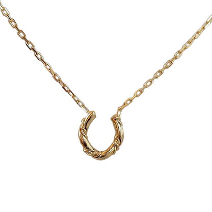 Horseshoe necklace styled, UNIQKY