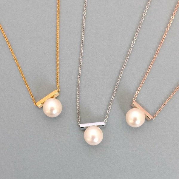 Pearl bar necklace detail, UNIQKY
