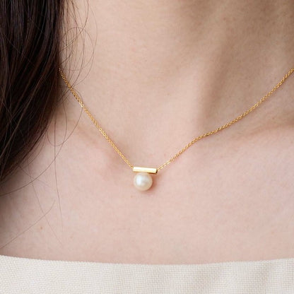 Pearl bar necklace styled, UNIQKY
