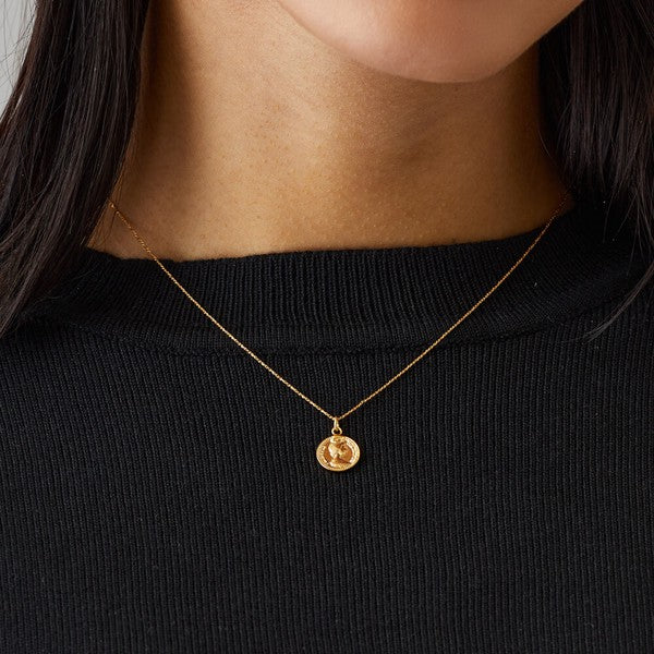 Coin pendant necklace styled, UNIQKY